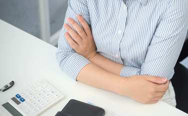 女性の同期に負けたら恥…時代遅れの男の嫉妬が招く結末