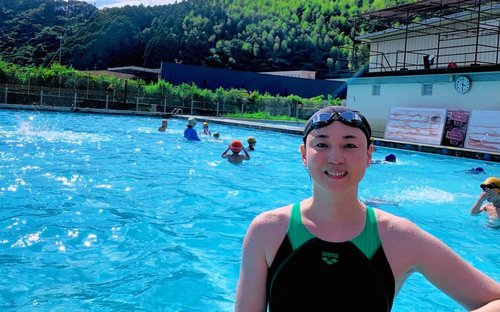 学校プール縮小に「水泳は命を守る授業」