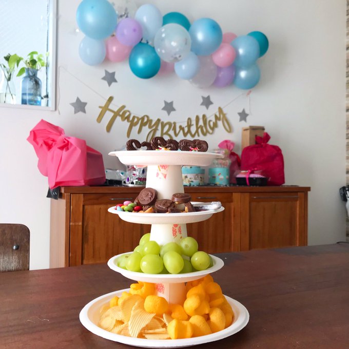 子どもが喜ぶパーティー感増し増しのスタンド