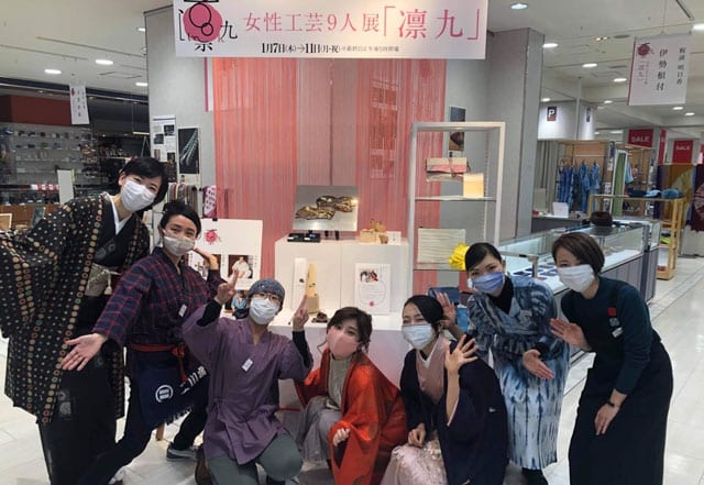 販売会に参加するメンバー