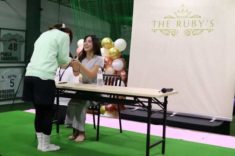 日本で開催したフィットネスイベントでファンの方と交流する菊池瑠美さん