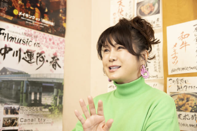子ども食堂を開いていた鉄板焼き店「大三」(だいざん)で語るはるな愛さん