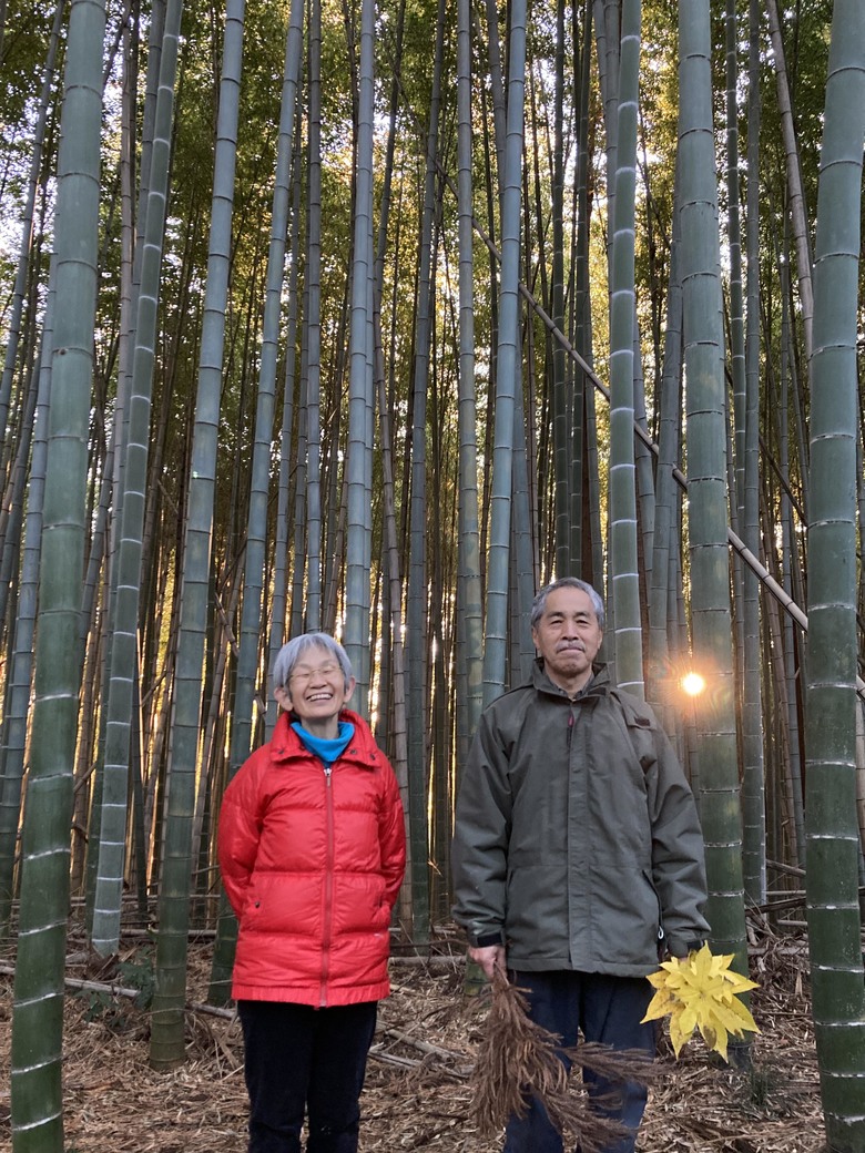 赤いジャンパーがお似合いの治子さん