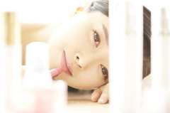 大人の女性にグロスはNG。くすんだ唇に合うのは、意外な〝プチプラアイテム〟