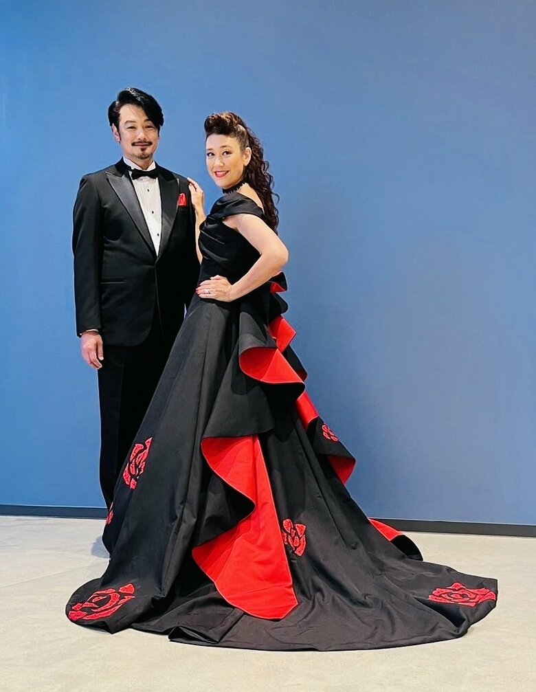 ハリーポッターのスタジオツアーのレッドカーペットに夫婦で登壇