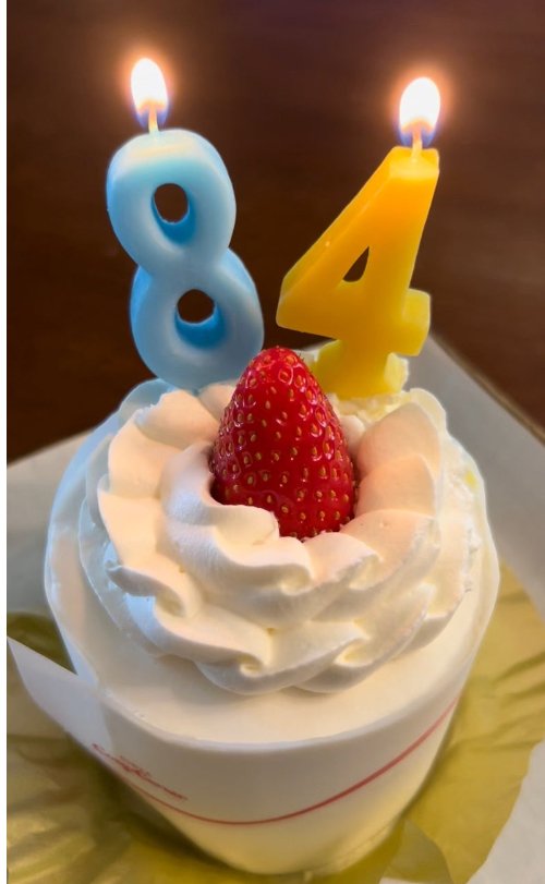 昨年のお母さまの誕生日を祝うケーキ