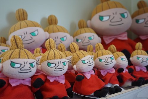 パーク内のあちこちでグッズの購入が可能です！