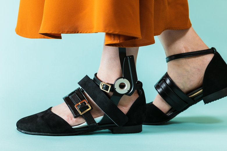 健常者も障がい者も履けるおしゃれなシューズを開発した