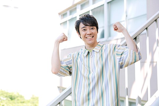 小林よしひさ