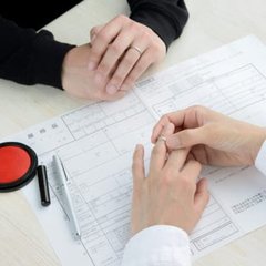 夫の不倫発覚も「即離婚」は決意できない…妻がいざとなって葛藤すること