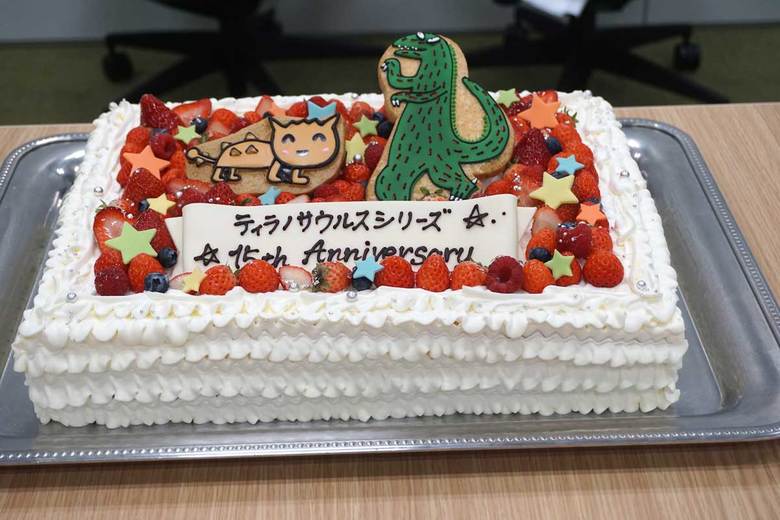 宮西先生も思わず「かわいい！」と微笑んだスペシャルケーキ