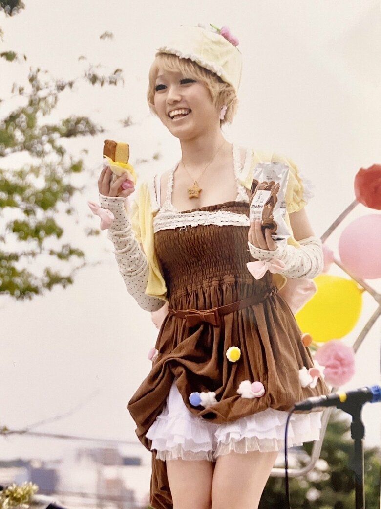 高校時代の文化祭での松浦さん。「ここぞとばかりに調子に乗っていました」