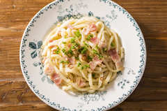 ペペロンチーノ風うどんレシピ「なぜ今までパスタで作っていたのか」