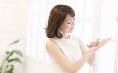 「ママおばあちゃんみたい…」ハンドクリームの塗り方が間違っている人の悲劇！