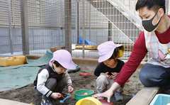 男性保育士のオムツ替えに抵抗ある？保育現場に潜む“性別の思い込み”