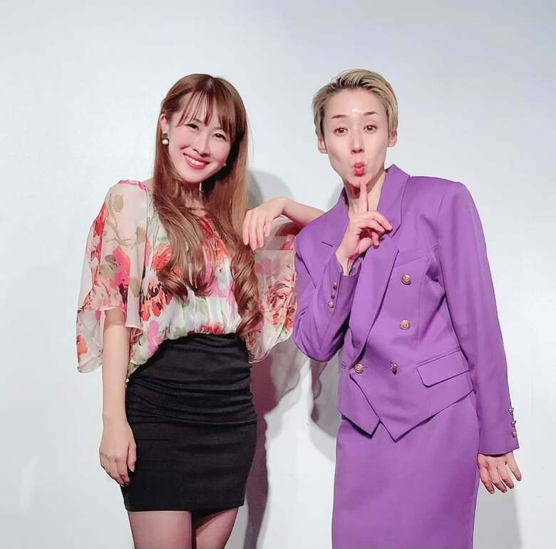 こじらせハスキーの橋爪ヨウコさん（左）