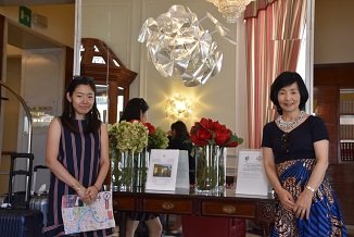 フォーマルな場所でも映えるアフリカンプリントの商品