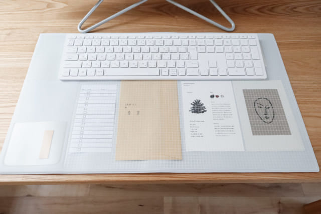 ポケットつきデスクマット