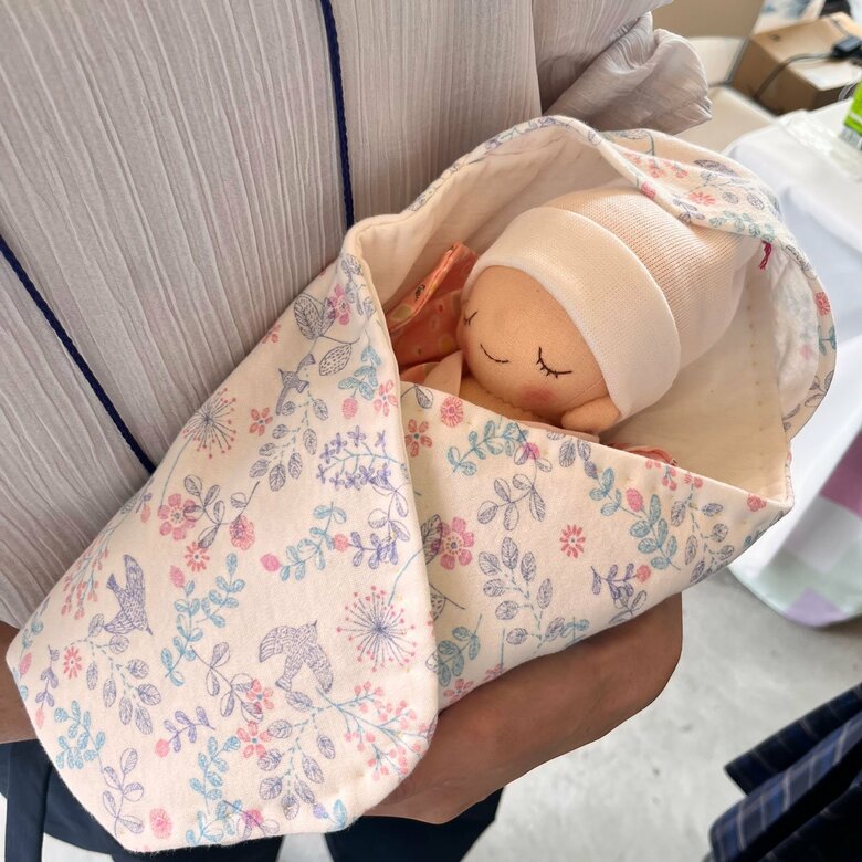 菅さんが主宰する「ANGEL's HEART」では、現在3つの病院に手作りのおくるみを寄贈している