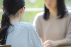 ママ友、職場、家族!? 周囲にいるエネルギー・バンパイアとの向き合い方