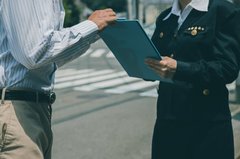 「蒸しパンで酒気帯び」飲酒や“ながら運転”で注意すること【弁護士が解説】