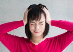 えぇぇ理不尽すぎる…客に褒められてお礼を言うのは“可愛げがない”のか！？