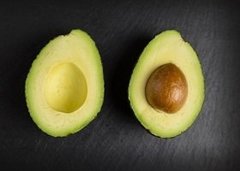 アボカドを育てて観葉植物にしてみよう！