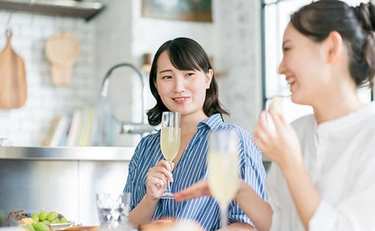 「私も」で会話を奪う危険性…人に好かれる会話術【専門家に聞く】