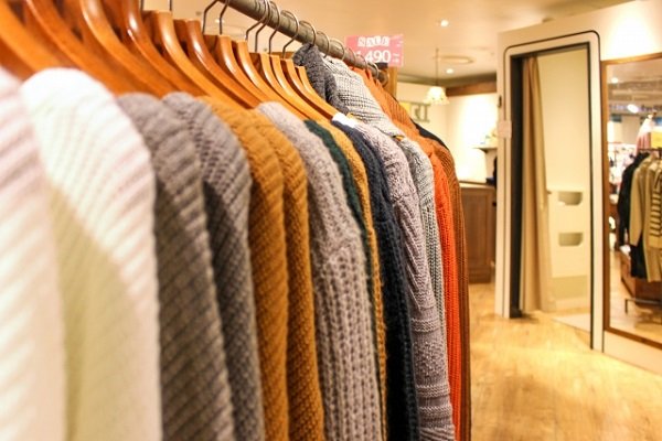 ベイクドカラーの服の画像