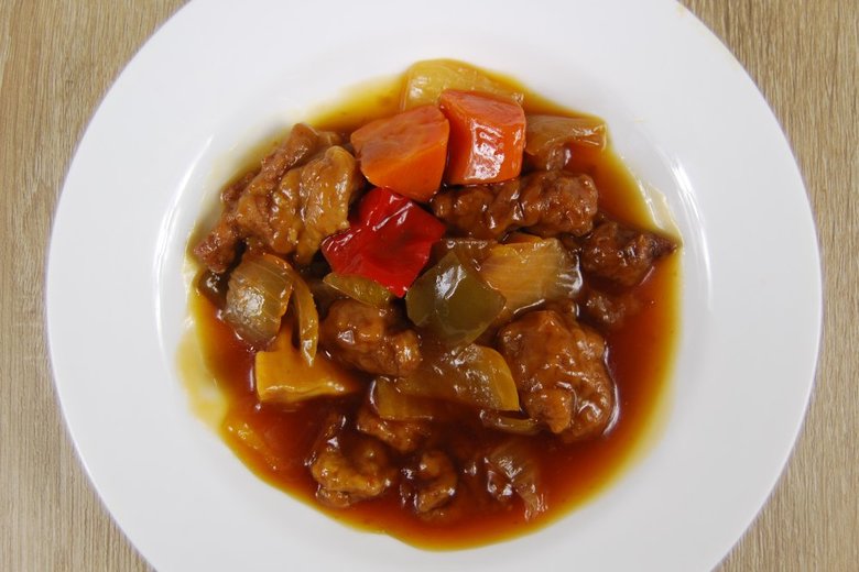 ファミマおすすめ惣菜「甘酢あんの酢豚」の実物画像1