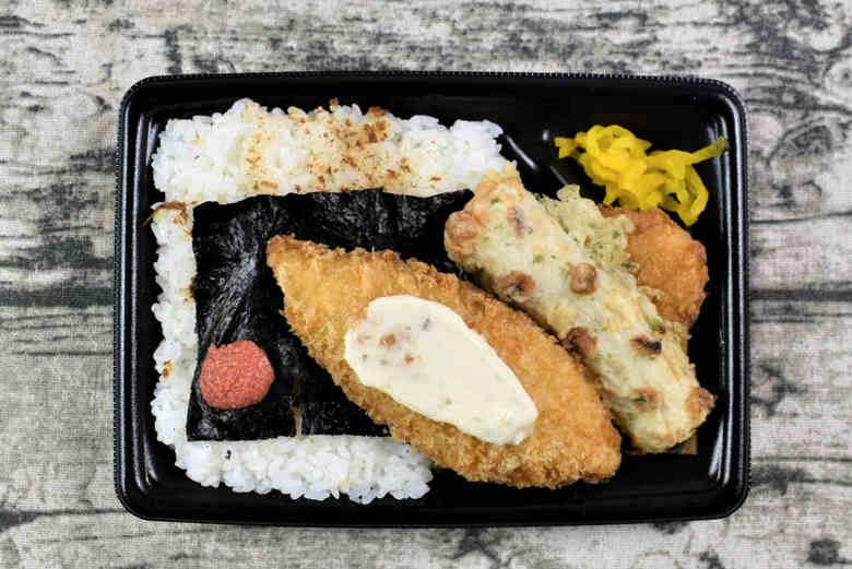 ファミマのおすすめランチ「明太海苔弁当」の食レポ画像
