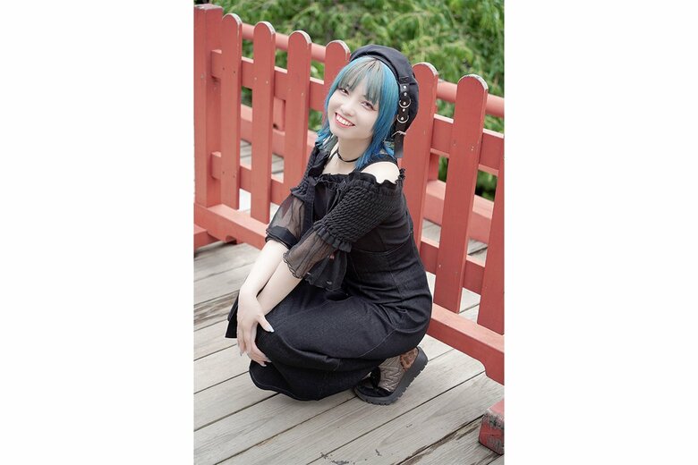 まりえ（42）上野公園で撮影。実はこのとき蚊に刺されまくったそう