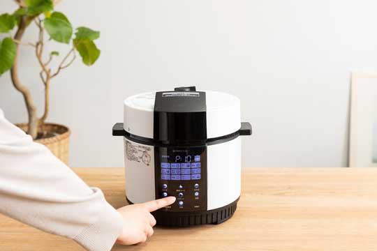 ▲操作部はタッチパネルになっている。加圧時間は手動で設定することも可能