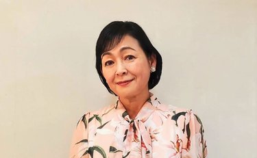 「喪主は突然に…」義母の遺品整理で痛感。財前直見が50歳で向き合った「終活」と墓石に残す言葉