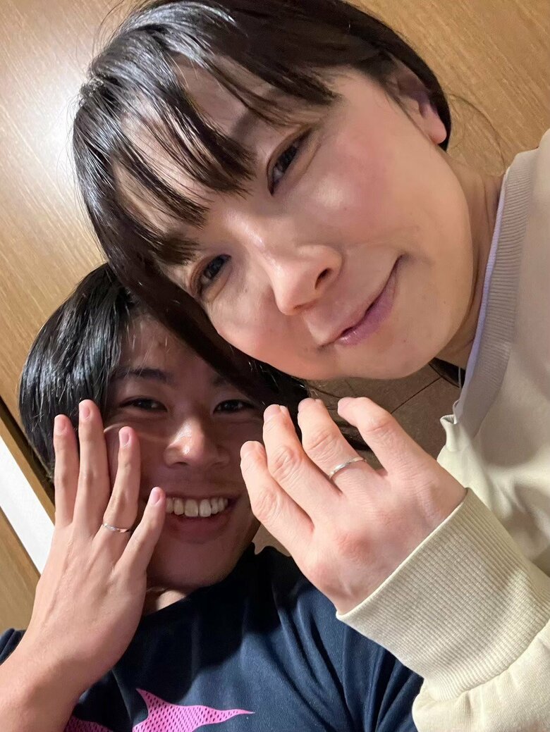 25年の2月、1年2か月の同棲期間を経て結婚した
