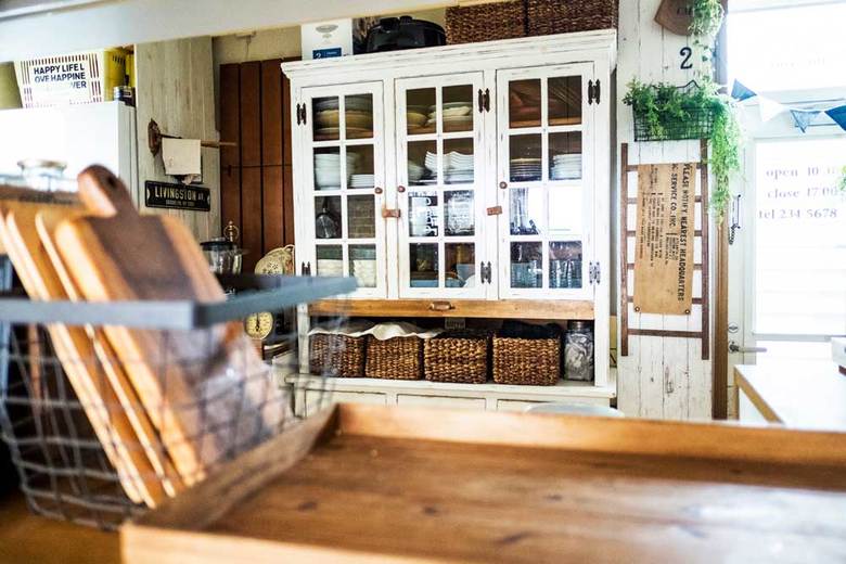 akkyさんの自宅の食器棚