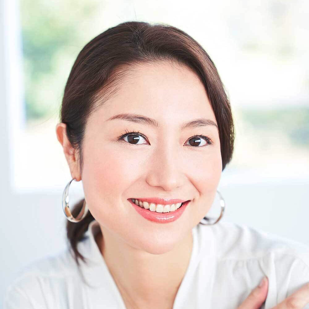 ベースメイクは でツヤ命 予約が取れない人気講師の 30代美人メイクの正解 Chanto Web ベースメイクは でツヤ命 予約が取れない人気講師の 30代美人メイクの正解 Chanto Web