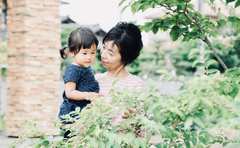 月給12万円のパートを辞めて孫の子守りをする母に…いくら払うべき？