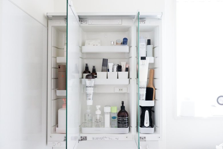 洗面台上の収納例