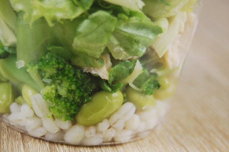 ローソンのおすすめサラダ「緑のまぜまぜサラダ」の食レポ画像