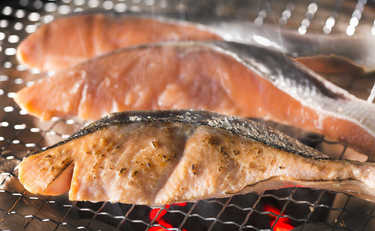 焼くより絶品かも!? “秋鮭”が最高に美味しい晩ご飯レシピ