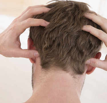 「受け入れられると思っていたが…」結婚2年目で訪れた夫の薄毛問題に複雑な胸中を吐露