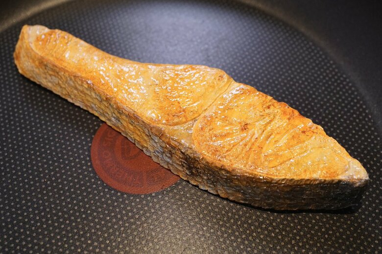 木彫り作品「鮭」