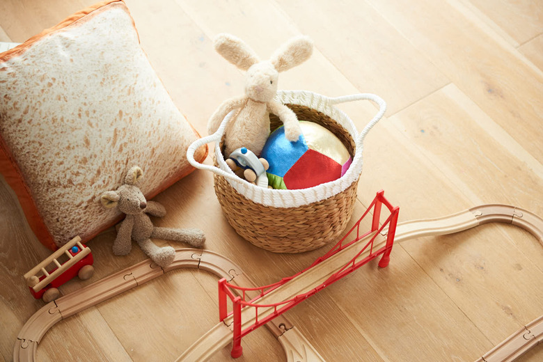 【ニトリで発見！】⑦バスケット（ラウンドベジーロープH S）799円、⑧モチモチクッション（食パン）1990円