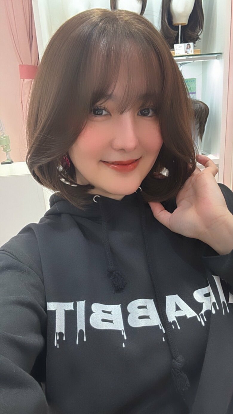 ボブヘアのウィッグがお似合いの希良梨さん