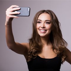 夫の愛車は『わ』ナンバー…キラキラママのSNSに〝盛ってる嘘〟が見切れてる!!