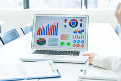 「こんなに反応が変わるなんて…！」パワーポイントのテンプレートは“オリジナル”がおすすめ