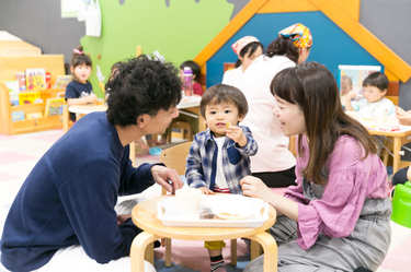 ママのキャリアと子育ての両方に寄り添う「キッズルーム GMO Bears」とは？