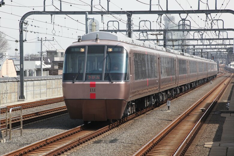 1996年より運行している特急ロマンスカー・EXE(30000形)