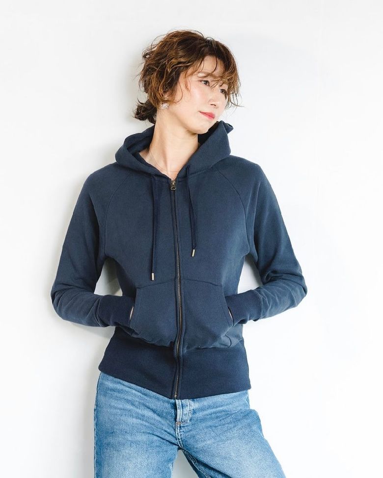 撮影＆衣装協力／（株）ATEYAKA